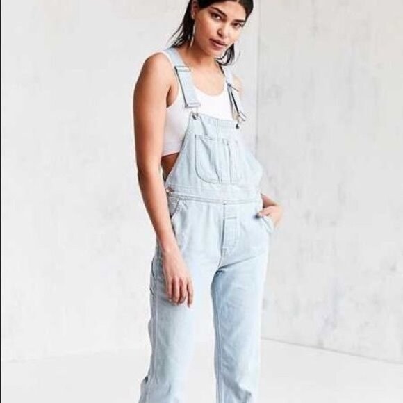 Urban Outfitter BDG Lightwash Distressed Overalls Size 31 W Casual Boho Hippie - Picture 1 of 9